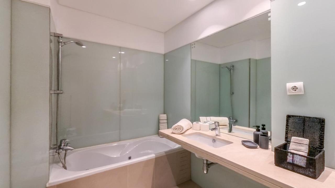 Movenpick Apartment Funchal  Bagian luar foto